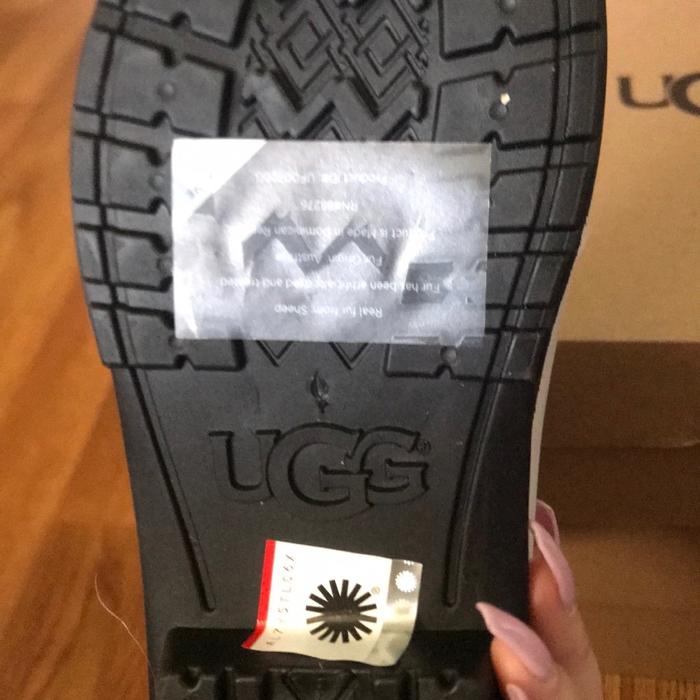 UGG CHEVONNE RAIN BOOTS - Picture 5 of 5